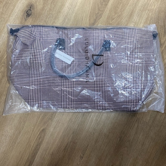 Lulu Dharma Pink Plaid Frasier Weekender Bag NWT - Picture 3 of 6